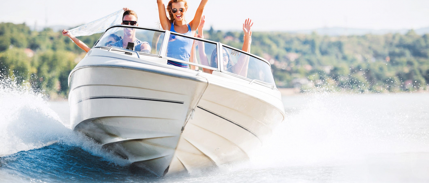 How to Drive a Pontoon at Lake Pleasant: A Simple Beginner Guide